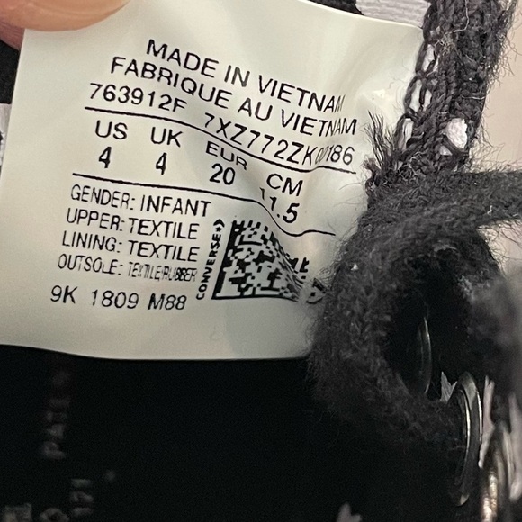 Hello kitty x converse black high top sneakers size 4 like new - Picture 7 of 7